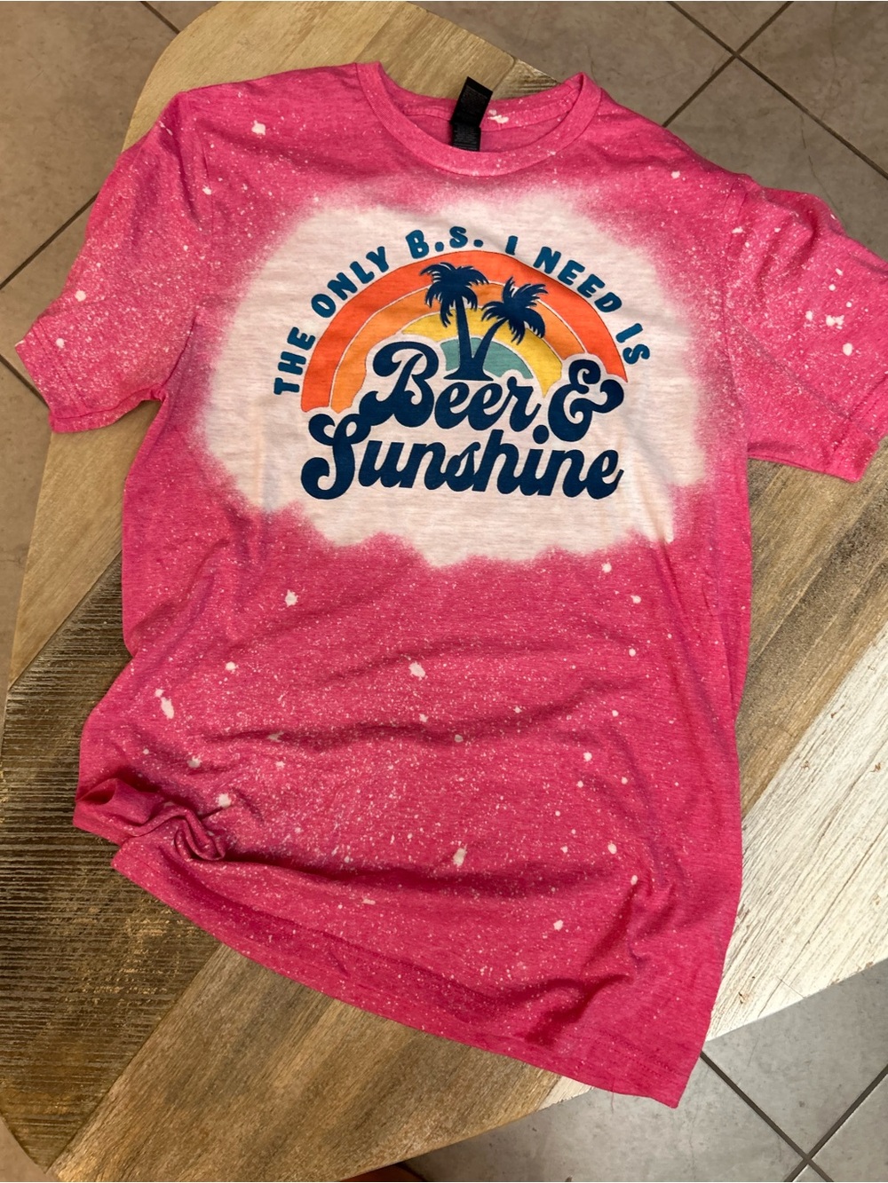 Gildan Pink Bleach-Effect 'Beer & Sunshine' Graphic Tee